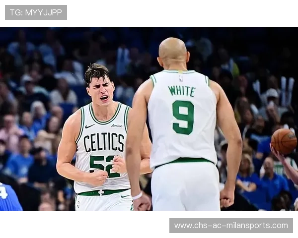 凯尔特人外线连中三分,对手被迫收缩,凯尔特人内线 凯尔特人外线连中三分,对手被迫收缩,凯尔特人内线