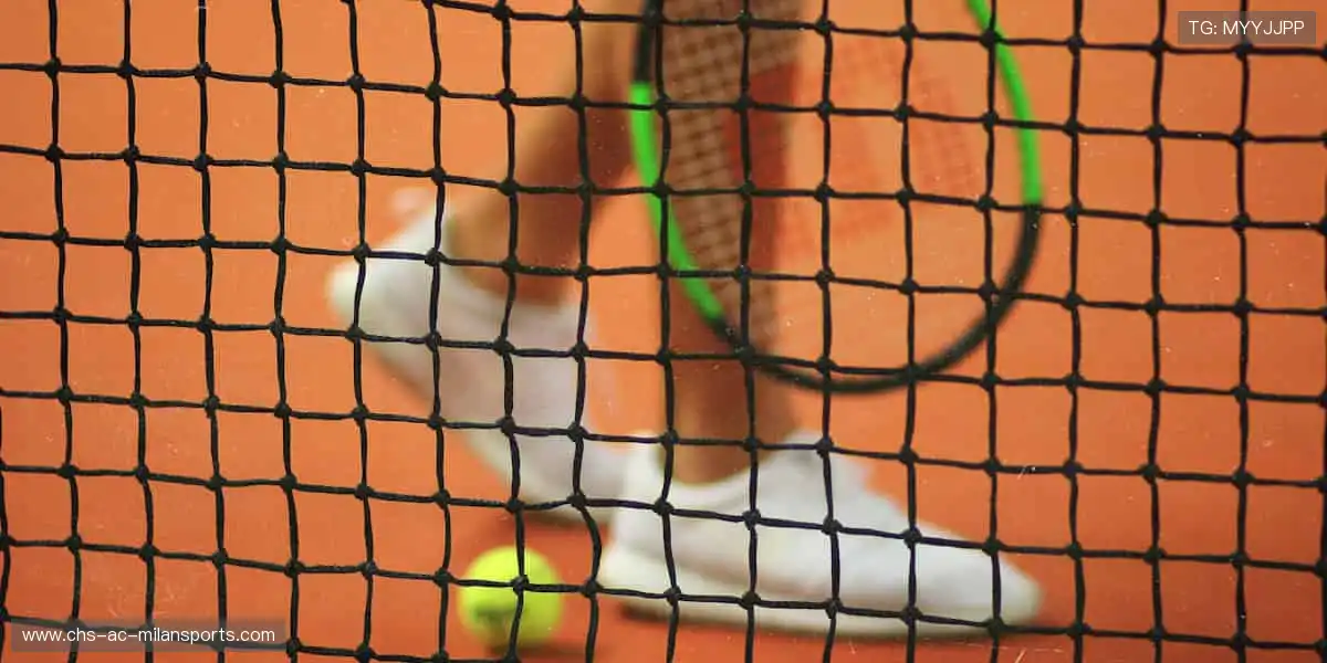 「万人呐喊，千场对决 —— 顶级赛事尽在指尖掌控！⚽立即购票，抢占黄金席位！」